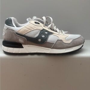 Women’s Saucony Shadow 5000 Sneakers
